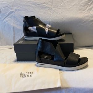 EILEEN FISHER LEATHER SANDALS size 9m